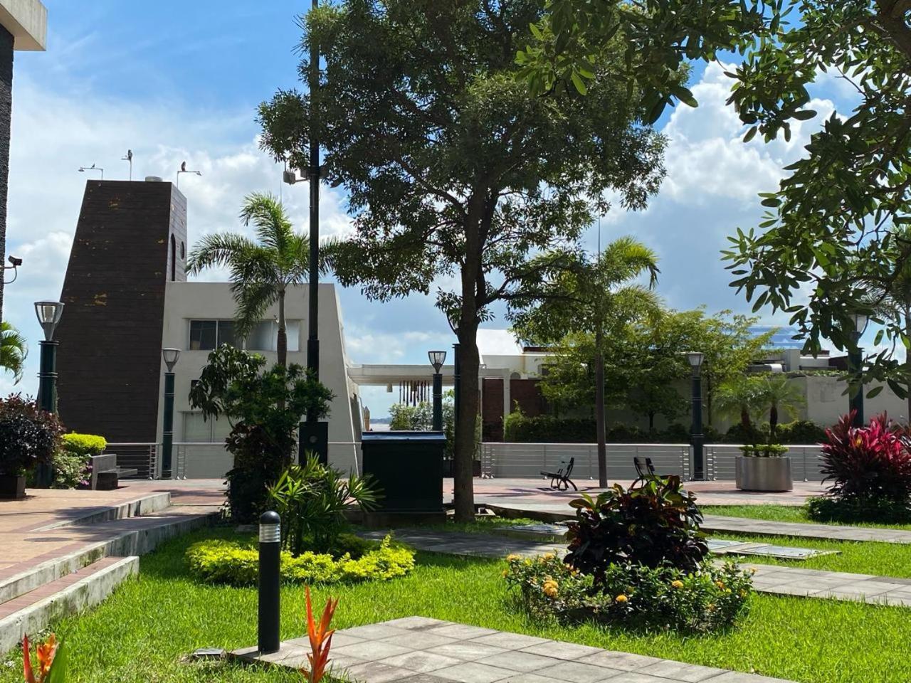 Puerto Santa Ana, Torres Bellini, 2 Dormitorios, Parqueo Guayaquil Exterior foto